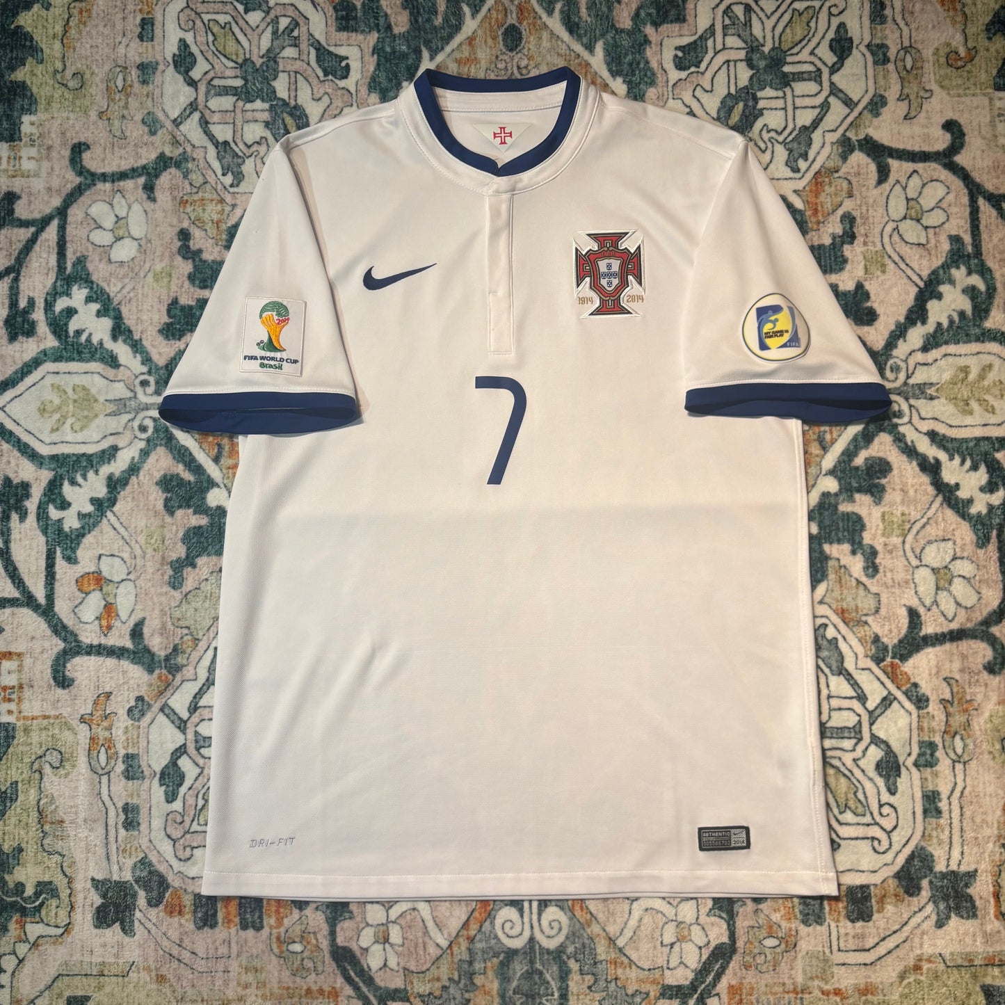 Portugal 2014 Away Jersey – Cristiano Ronaldo #7