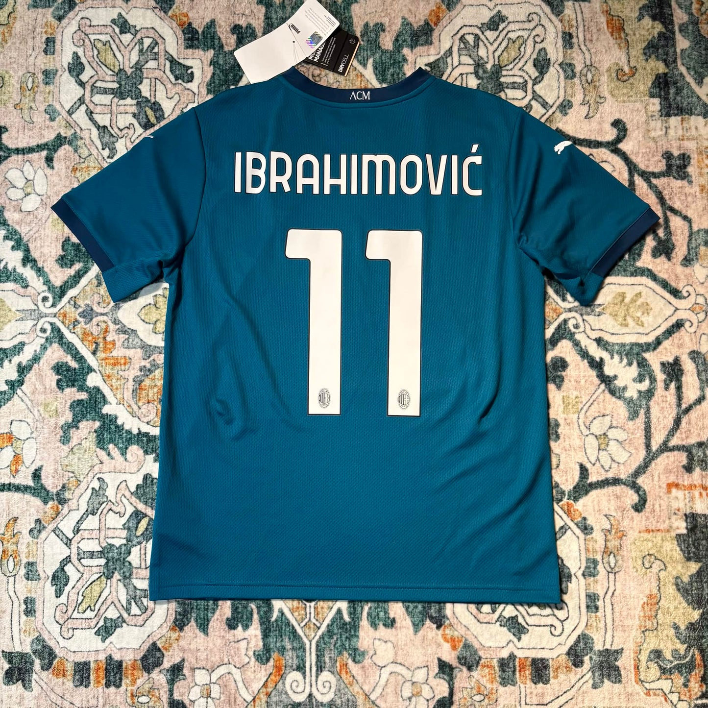 AC Milan 2020/21 Third Jersey – Zlatan Ibrahimović #11 (BNWT)