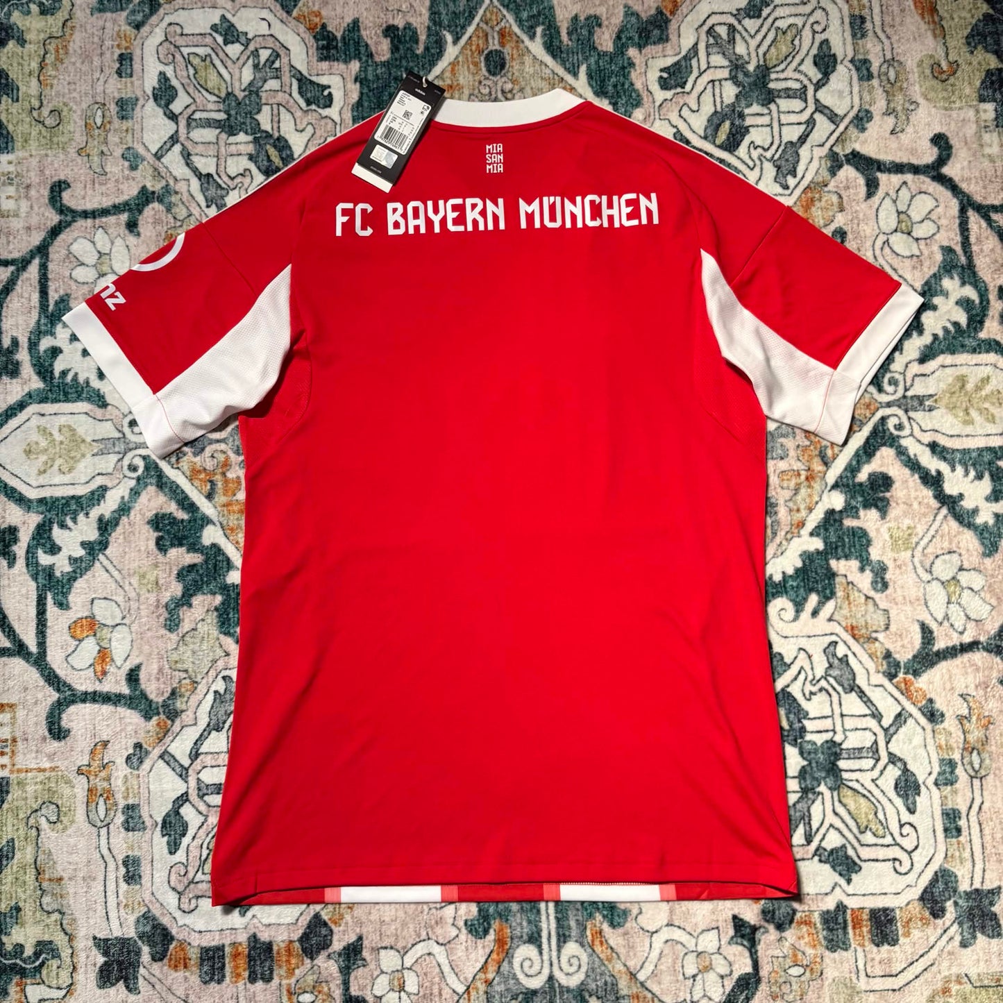 FC Bayern Munich 2025/26 Home Jersey – BNWT