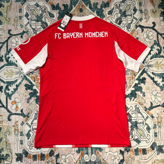 FC Bayern Munich 2025/26 Home Jersey – BNWT