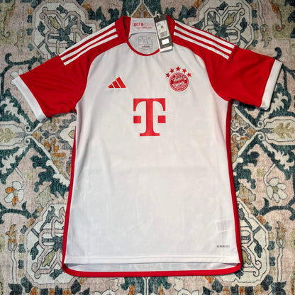 Bayern Munich 2023/24 Home Jersey – BNWT
