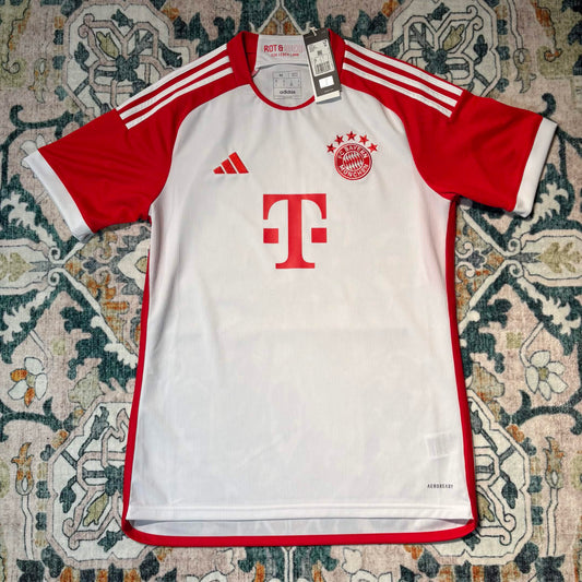 Bayern Munich 2023/24 Home Jersey – BNWT