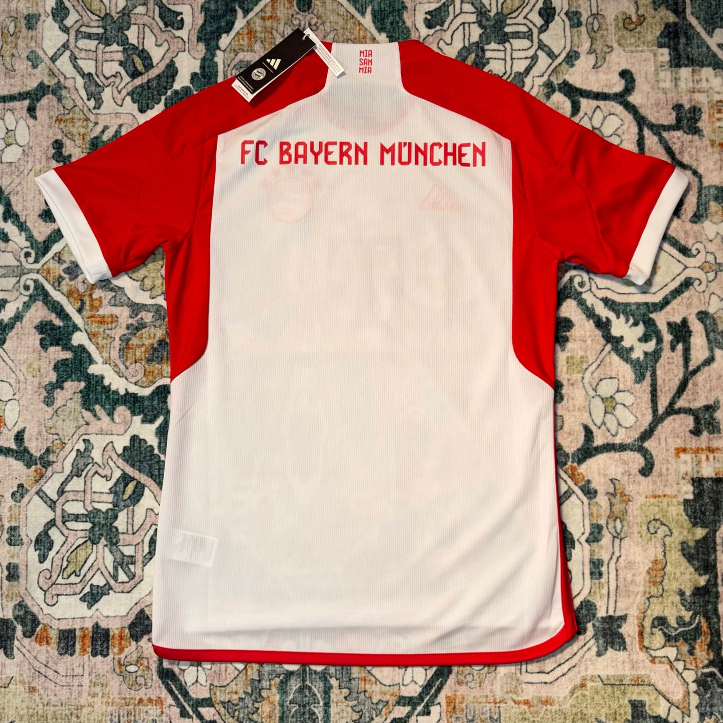 Bayern Munich 2023/24 Home Jersey – BNWT