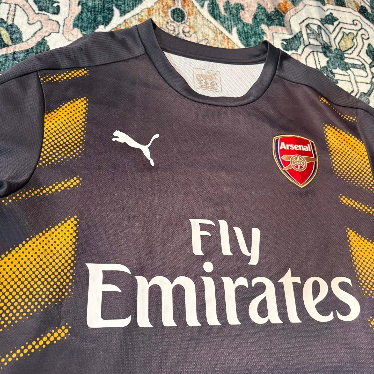 Arsenal 2016–17 Training Jersey