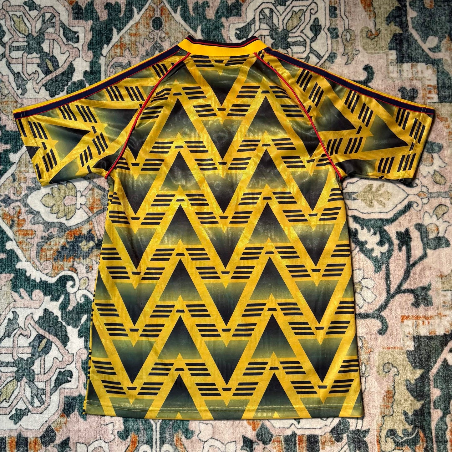 Arsenal 1991–93 Away Jersey (2019 Reissue)