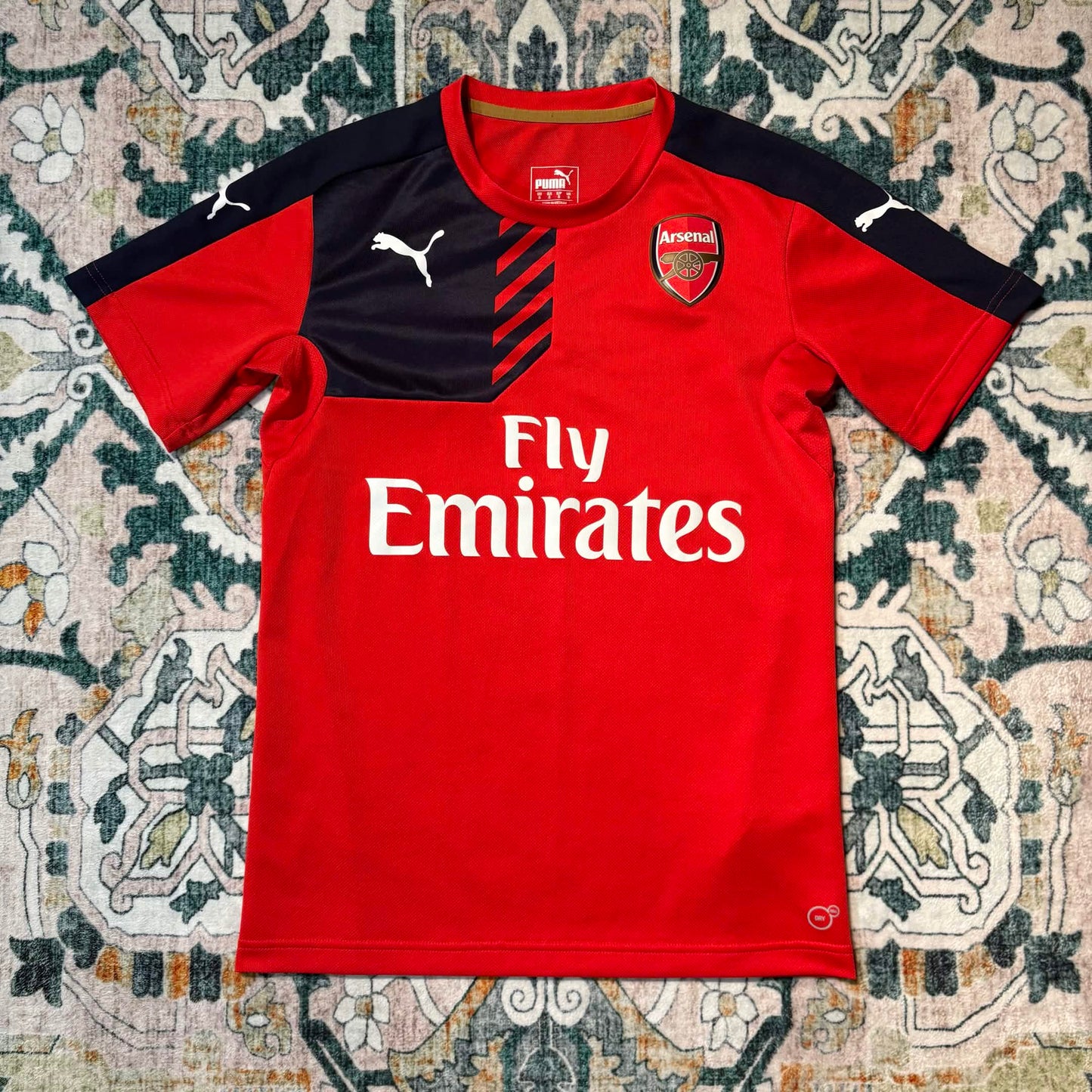 Arsenal 2015–2016 Training Jersey